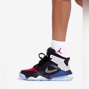 Nike Air Jordan Mars 270 Top 3 (Size 6Y)